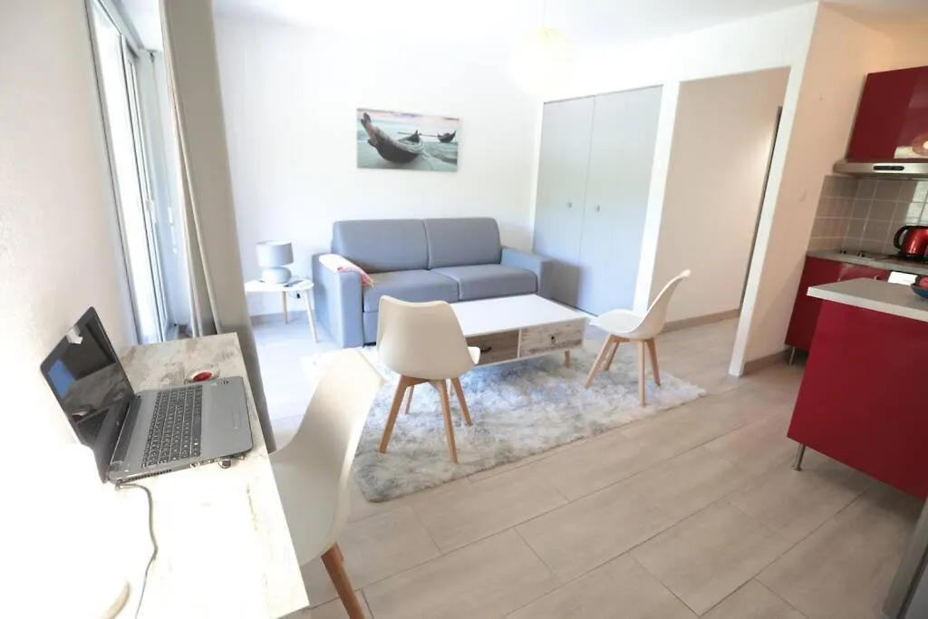 Apartment Petit Paradis Classe 3 Etoiles A 200M De La Plage! Terrasse-Wifi-Parking-Clim Saint-Mandrier-sur-Mer France