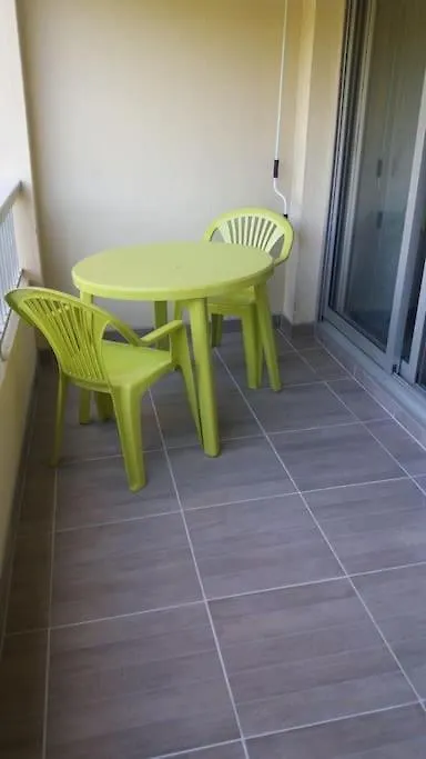Appartement Petit Paradis Classe 3 Etoiles A 200M De La Plage! Terrasse-Wifi-Parking-Clim à Saint-Mandrier-sur-Mer