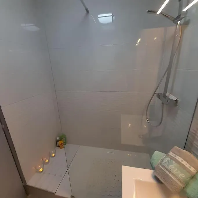 Apartment Petit Paradis Classe 3 Etoiles A 200M De La Plage! Terrasse-Wifi-Parking-Clim Saint-Mandrier-sur-Mer