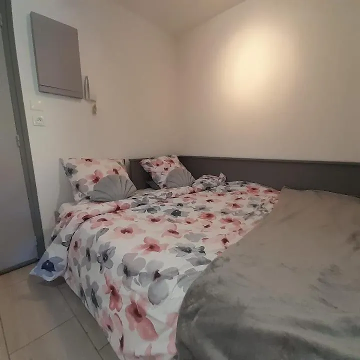 Apartment Petit Paradis Classe 3 Etoiles A 200M De La Plage! Terrasse-Wifi-Parking-Clim Saint-Mandrier-sur-Mer