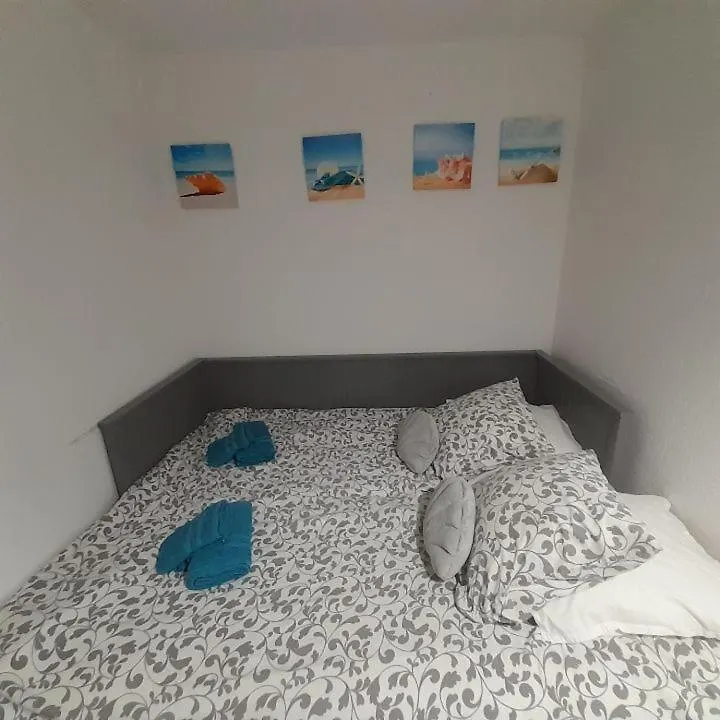 Apartment Petit Paradis Classe 3 Etoiles A 200M De La Plage! Terrasse-Wifi-Parking-Clim Saint-Mandrier-sur-Mer France